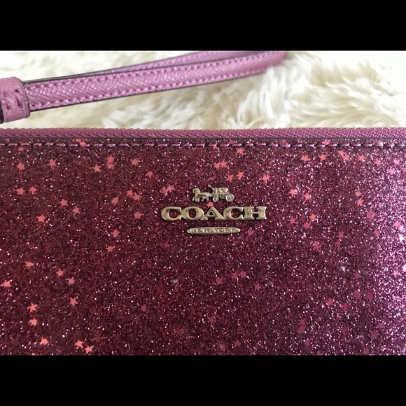 SOLD - Coach Fuschia Glitter Wristlet - NWT - Picture 10 of 10
